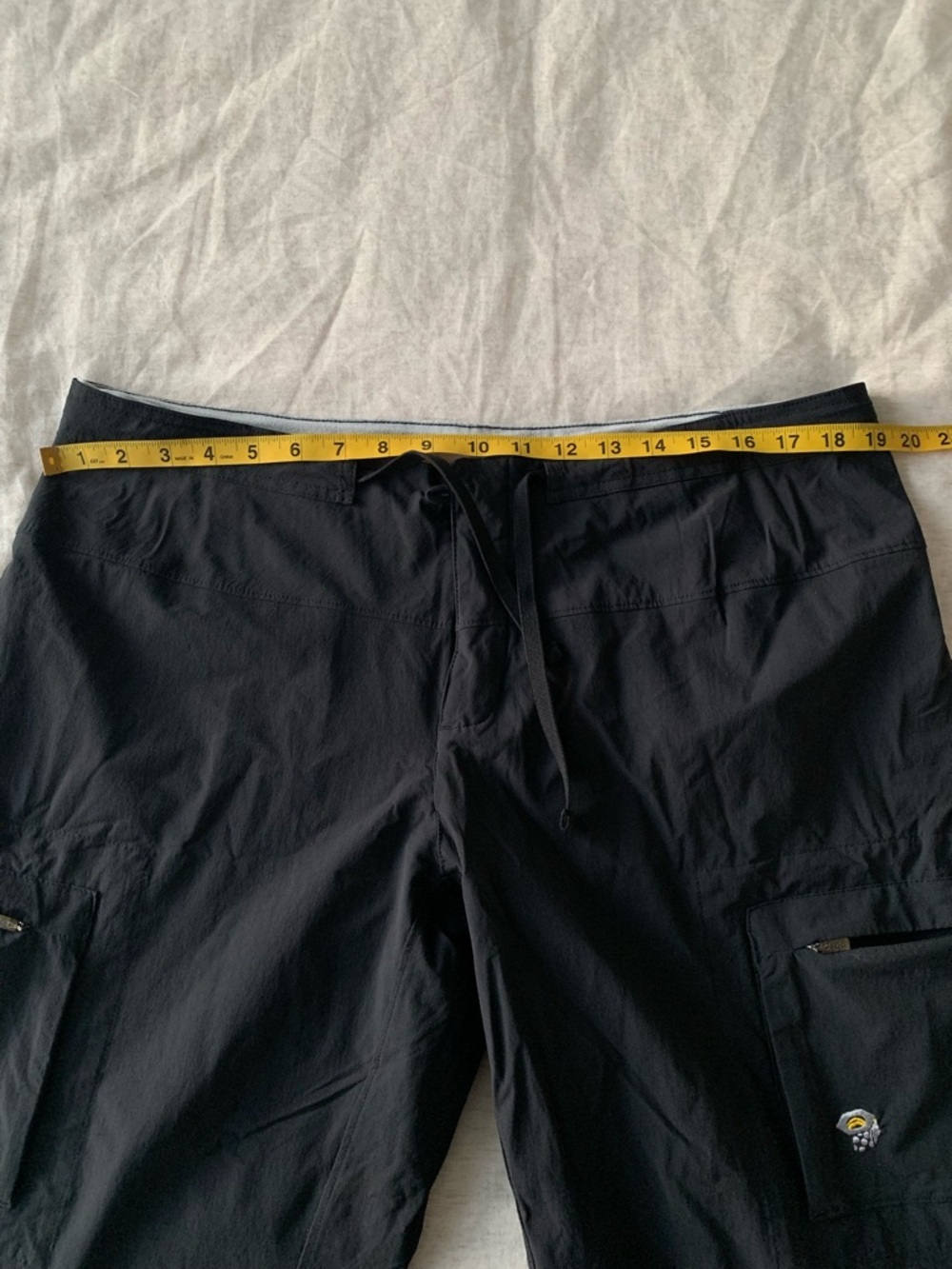 Mountain Hardwear Women's Yuma Convertible Cargo Pants black size 14 for hiking - Picture 8 of 15